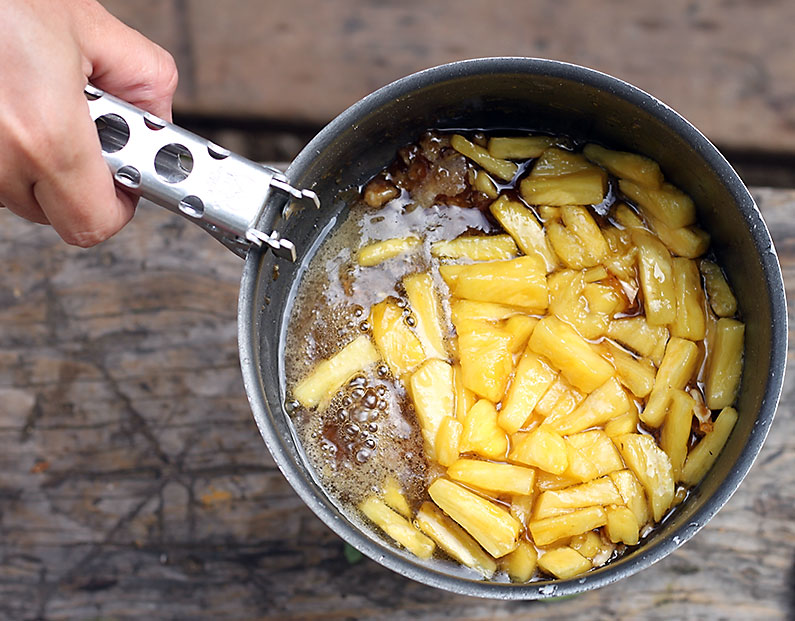 pineapple-with-rum-caramel-camping-recipe